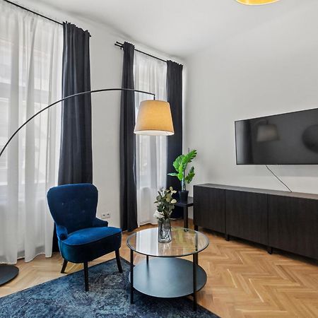 Balcony Apartment, 4 Min To U3 Zipperer Strasse Вена Экстерьер фото